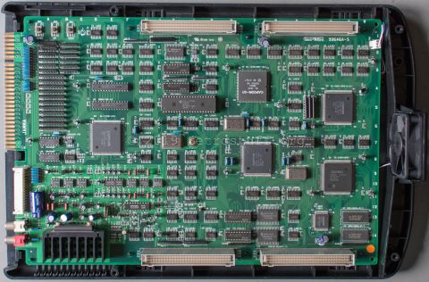 Une photo de la carte mère du CP System II